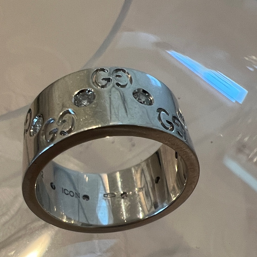 Gucci Ring 18k White Gold with Diamonds - Picture 5 of 6